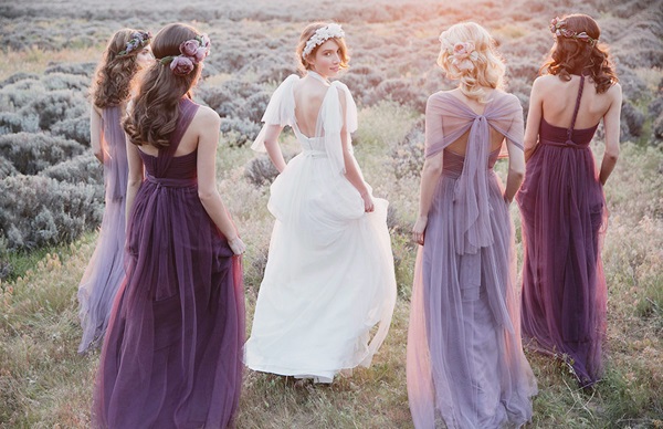 11 Must-Have Photos With Your Bridesmaids