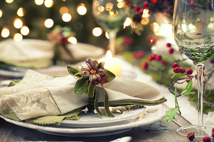 How To Set The Perfect Holiday Table