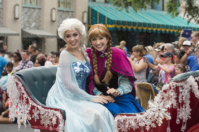 Disney World Offers Free Princess Makeovers to Adults