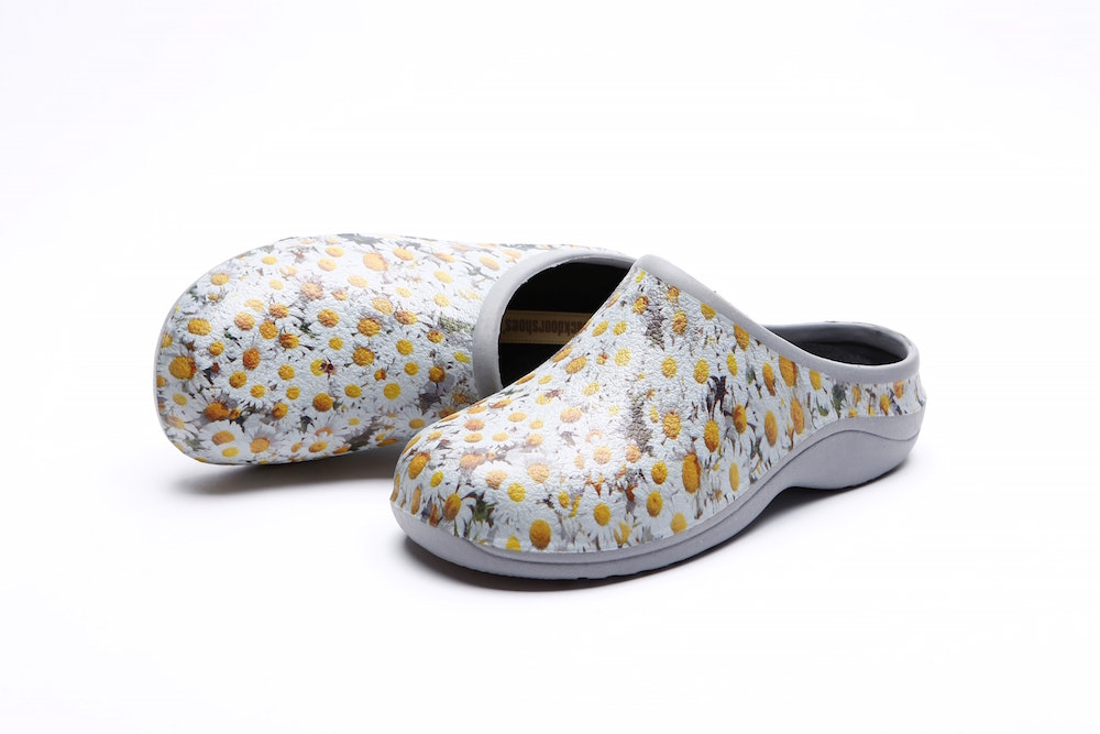 Daisy Garden Clogs