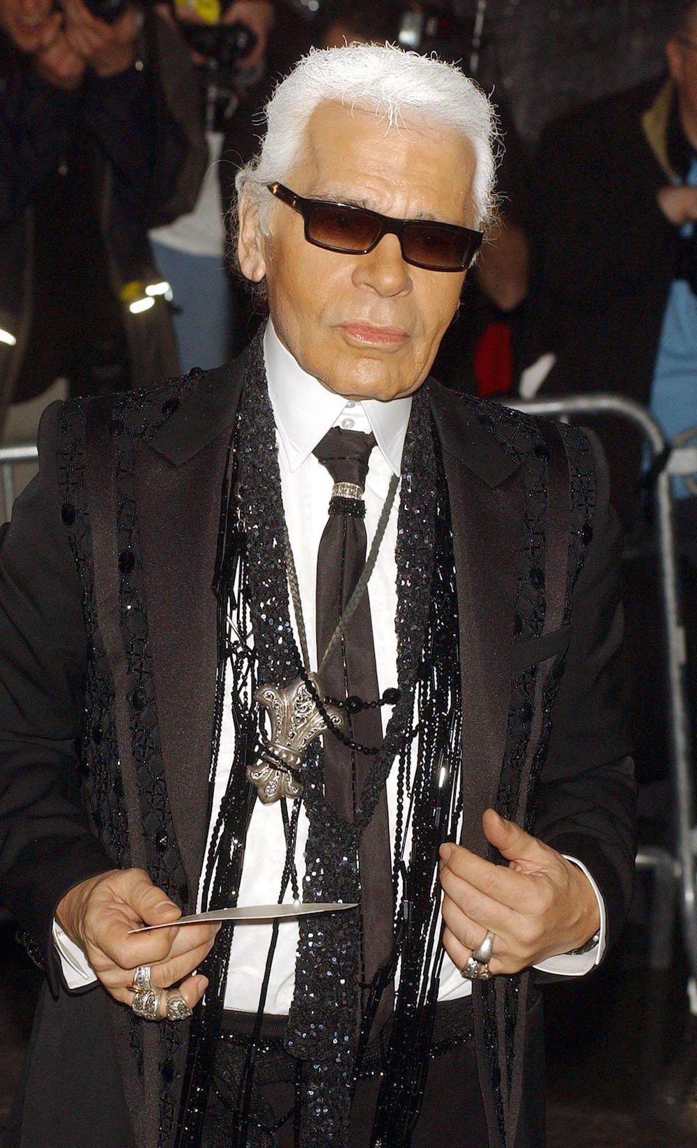 Legendary Karl Lagerfeld Has Died, Here's 7 Things You Need To Know ...