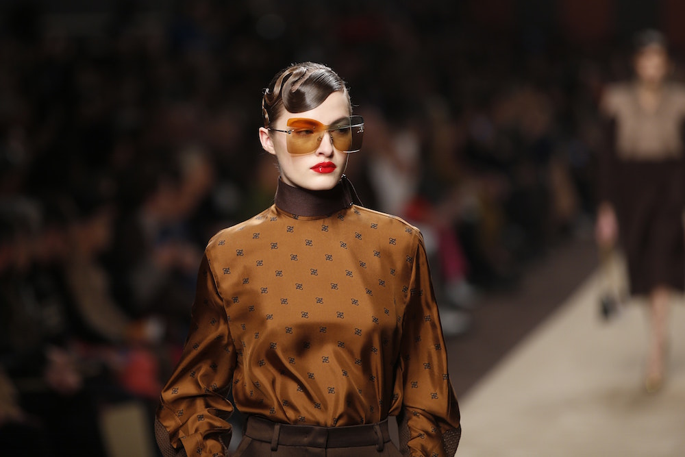 The First Fendi Catwalk Show Without Karl Lagerfeld Was An Emotional ...