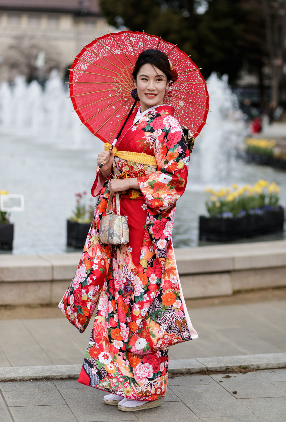 Tokyo Fashion: Beautiful traditional Japanese furisode kimono on