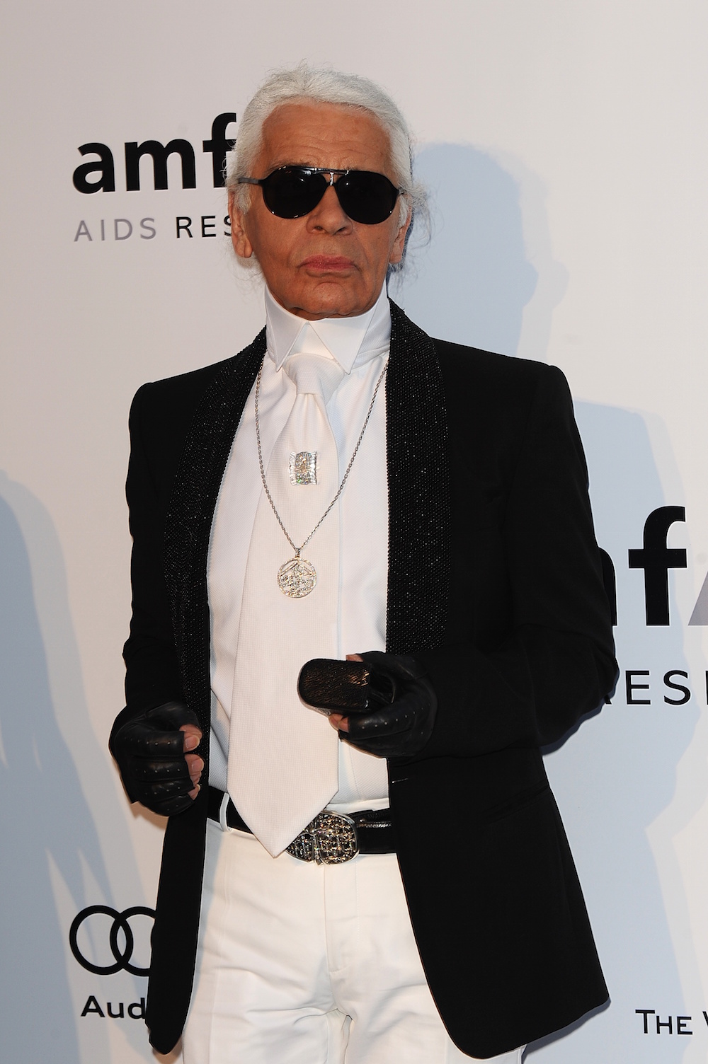 Legendary Karl Lagerfeld Has Died, Here's 7 Things You Need To Know ...