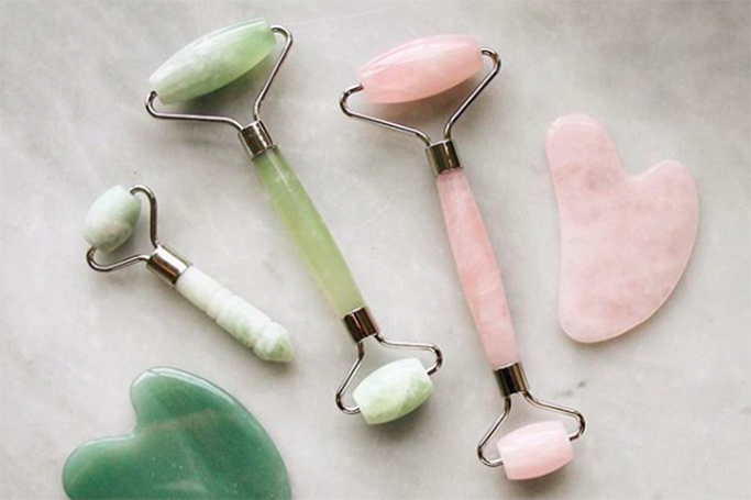 5 Best Jade & Rose Quartz Tools To Try At Home | ewmoda