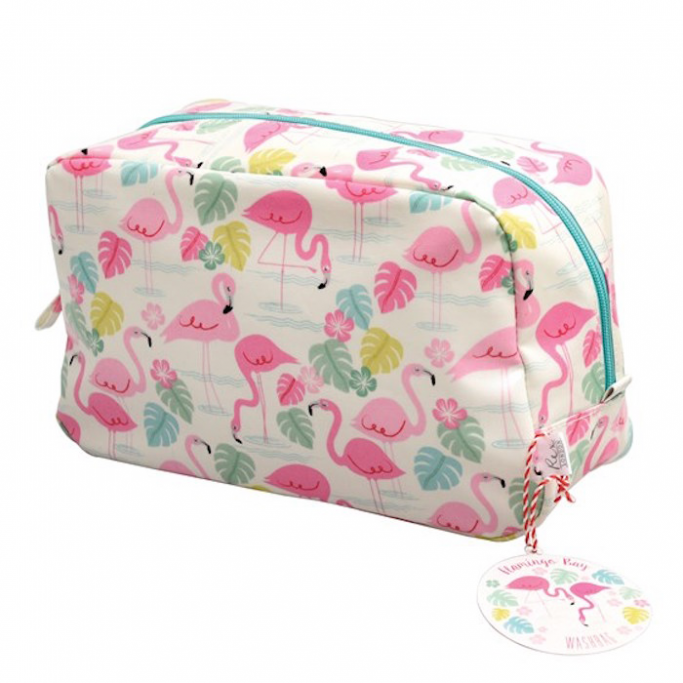 Flamingo Bay Wash Bag The Best Travel Accessories in Dubai 7