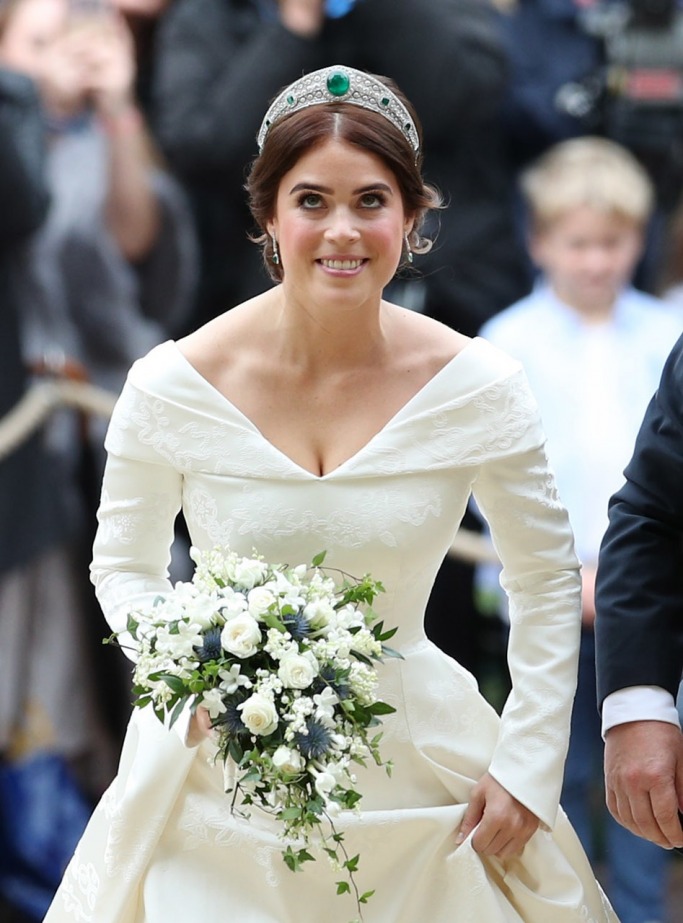 Princess Eugenie's Wedding Dress Princess Eugenie's Wedding Dress 3