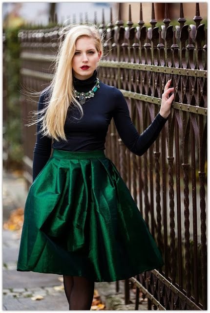 Emerald green What do guests wear at a winter wedding?