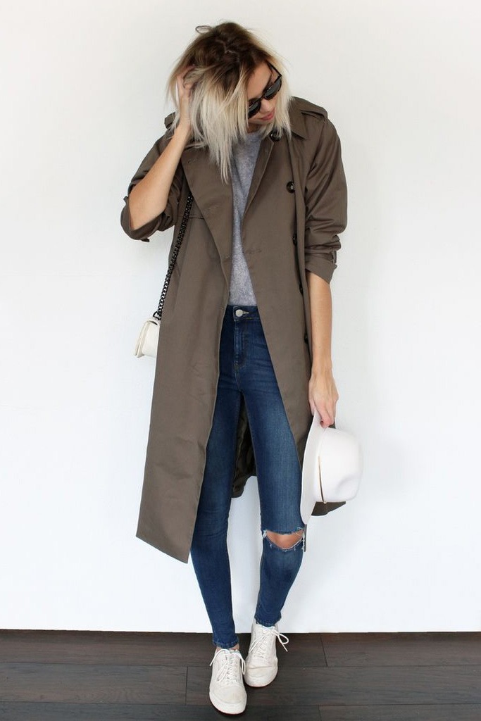 Things To Wear When You Have Nothing To Wear Khaki Trench Coat with your favourite pair of Jeans