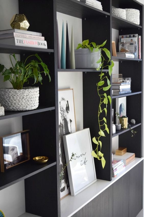 Tips on bookshelf styling 