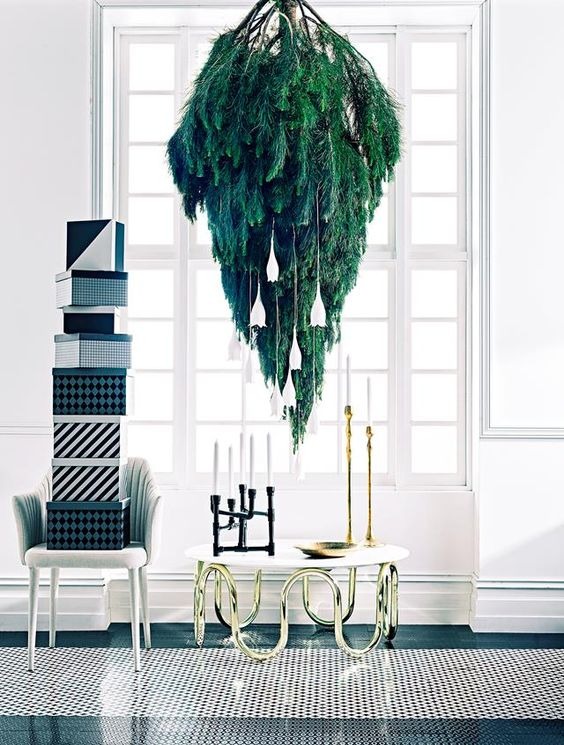 Upside-down Christmas trees are trending 