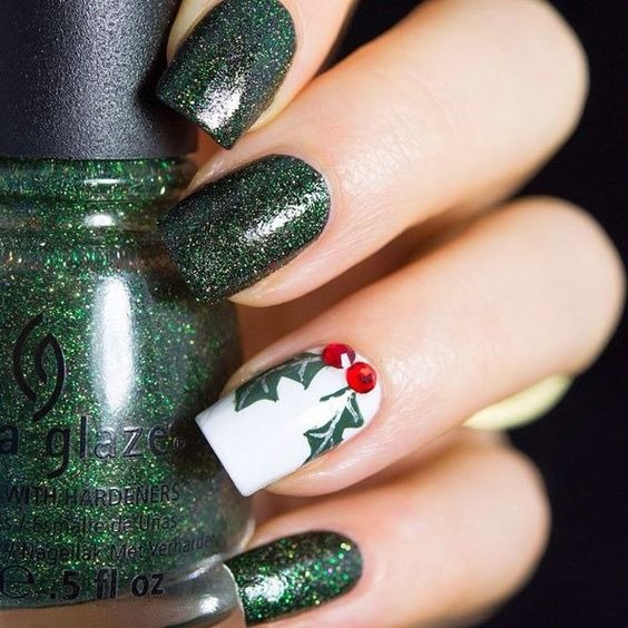 Festive Nail Art For The Christmas Holidays 