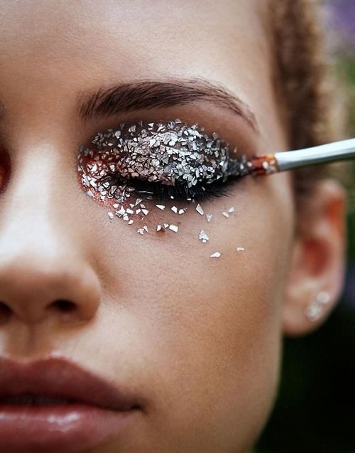 Spring Beauty Trends: Disco Grunge 
