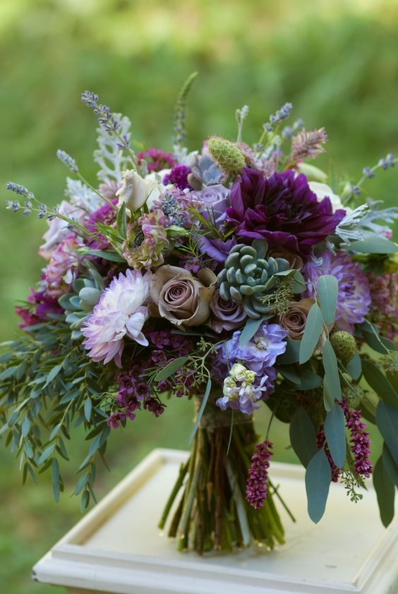 ultra violet in weddings wedding trends 2018