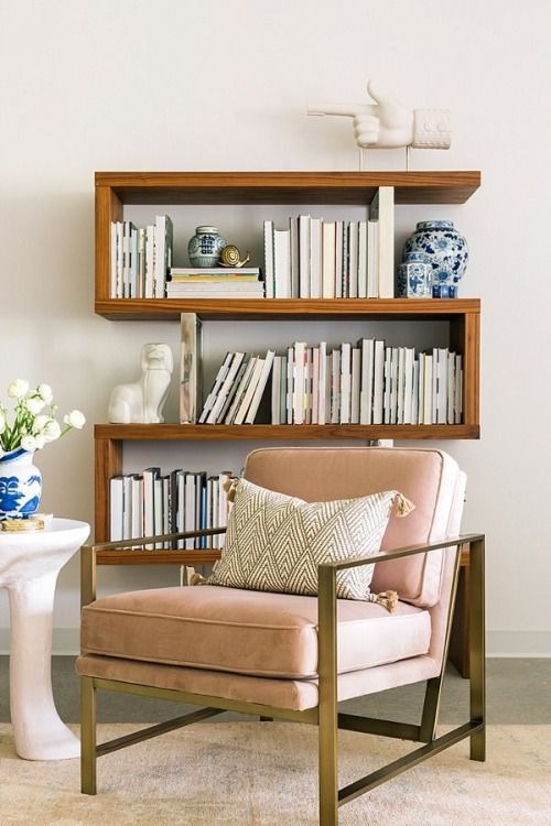 Tips on bookshelf styling 
