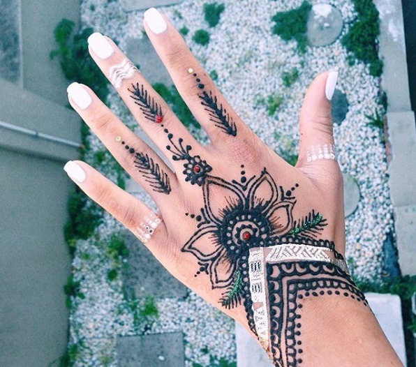 12 Henna Design Ideas Perfect For Eid | ewmoda