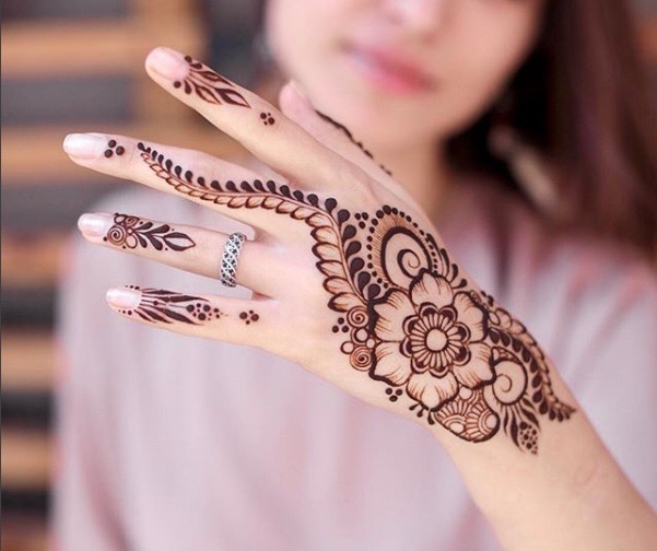 12 Henna Design Ideas Perfect For Eid | ewmoda