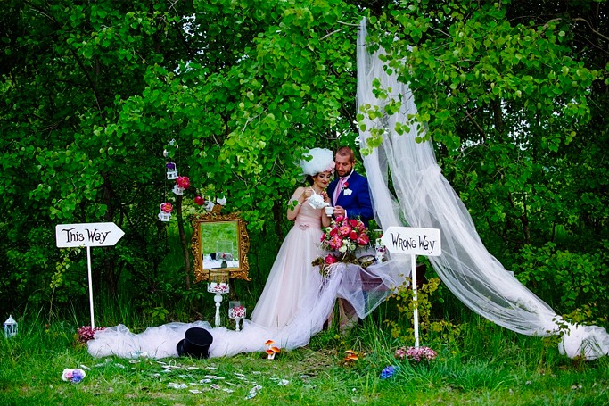 Alice In The Wonderland wedding theme Alice In The Wonderland wedding theme