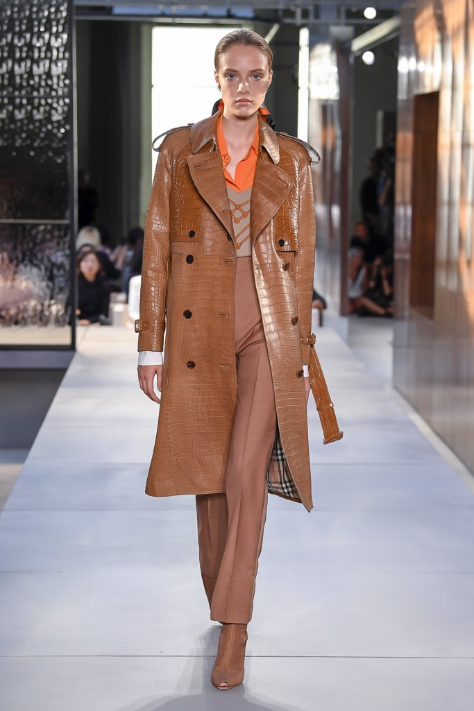 5 Things To Know About Riccardo Tisci's Burberry Debut | Ewmoda