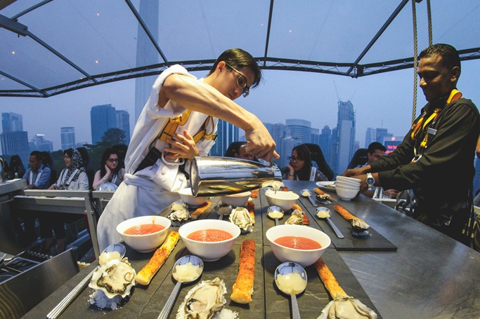 image credit:dinnerinthesky.ae image credit:dinnerinthesky.ae