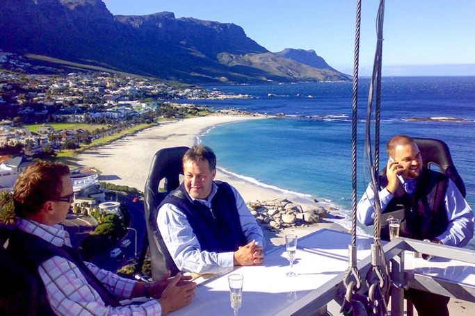 image credit:dinnerinthesky.ae image credit:dinnerinthesky.ae