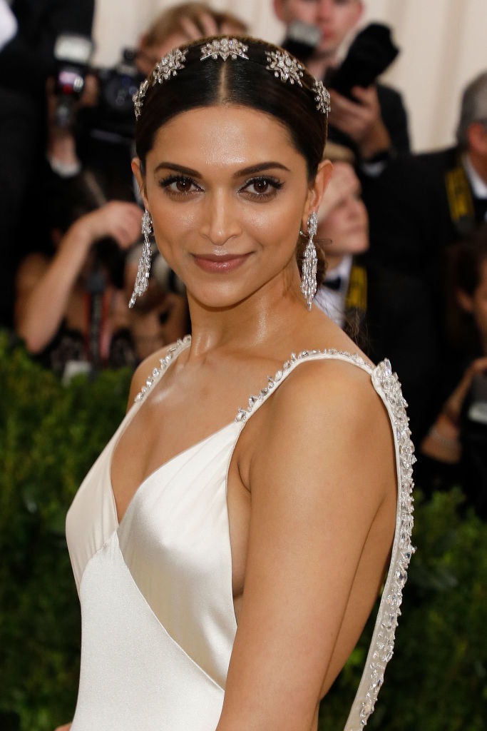 Bollywood Divas Fail To Slay At The MET Gala 2017 Bollywood Divas Fail To Slay At The MET Gala 2017