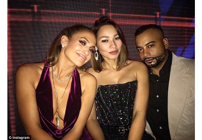 image credit: khloekuniverse/Instagram image credit: khloekuniverse/Instagram