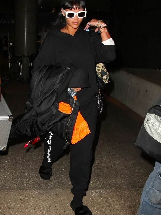 Rihanna white sunnies Rihanna white sunnies