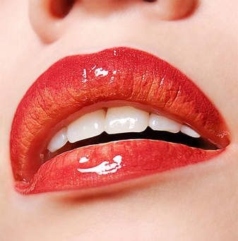 Spring Beauty Trends: Reinventing the Red Lip Spring Beauty Trends: Reinventing the Red Lip