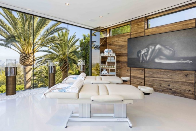 Inside America's Most Expensive House Inside America's Most Expensive House
