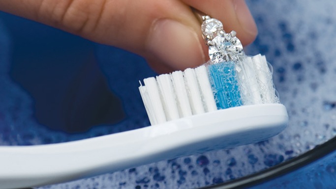 How to clean your diamond engagement ring Dubai Diamond Engagement Rings