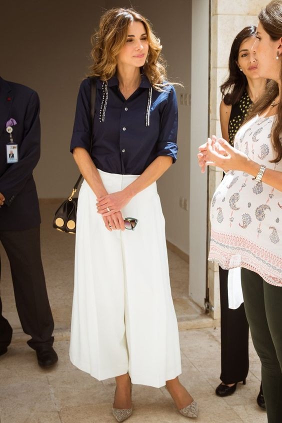 Queen Rania's Top Royal Looks - In Pictures