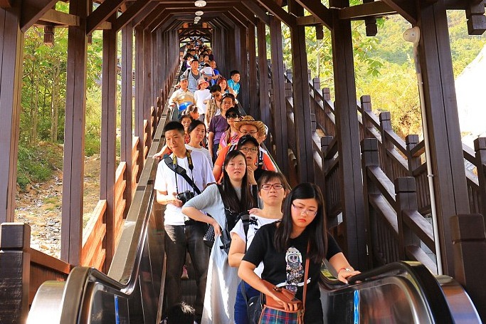 world's longest escalator china world's longest escalator china