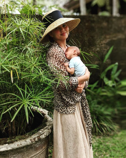 Chrissy Teigen Chrissy Teigen