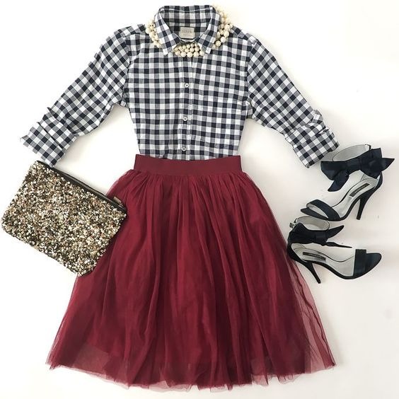Fairy-tale skirts What do guests wear at a winter wedding?