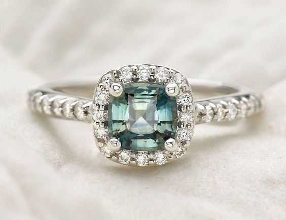 Coloured Stones Engagement ring trends 2018