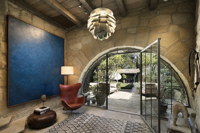Inside Ellen DeGeneres' Gorgeous $45 Million Home Inside Ellen DeGeneres' Gorgeous $45 Million Home