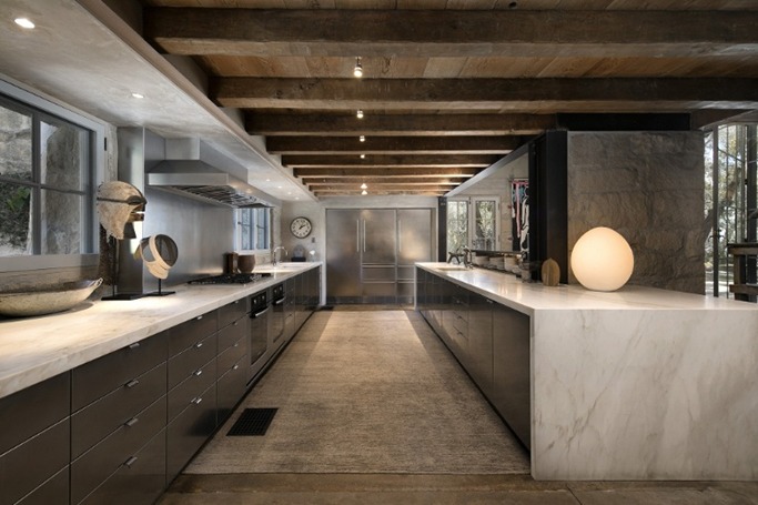 Inside Ellen DeGeneres' Gorgeous $45 Million Home Inside Ellen DeGeneres' Gorgeous $45 Million Home