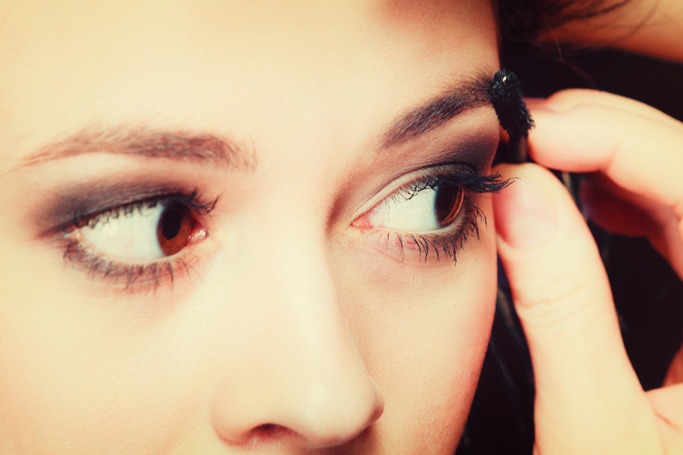 Basic Rules To Regrow Over Plucked Eyebrows