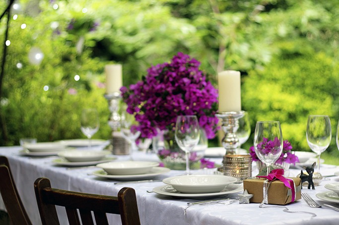 garden table setting garden table setting