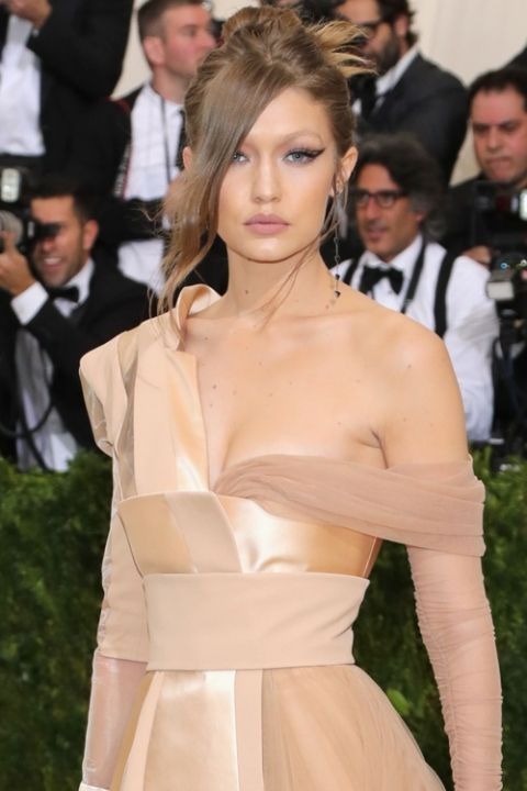 Best Hair & Makeup Looks Spotted At The 2017 MET Gala Best Hair & Makeup Looks Spotted At The 2017 MET Gala