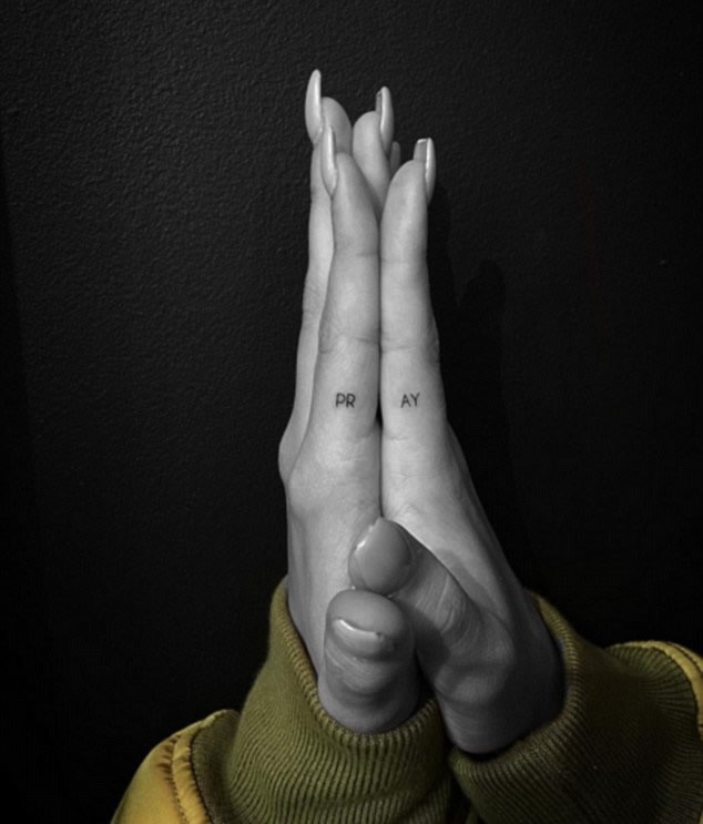 Tiny Finger Tattoo Ideas Tiny Finger Tattoo Ideas