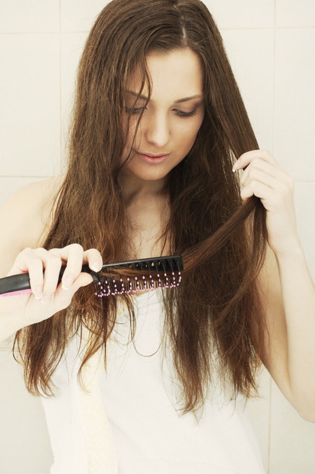 8 Hair Mistakes That Are Ruining Your Hair