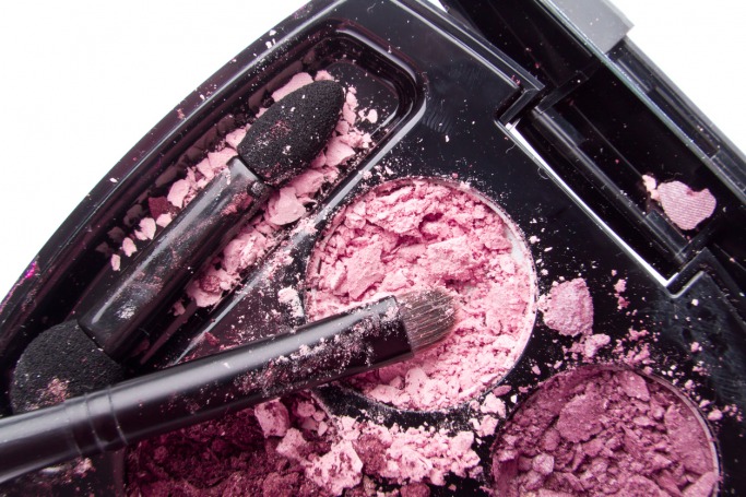 How To Fix Broken Or Shattered Makeup Products How To Fix Broken Or Shattered Makeup Products