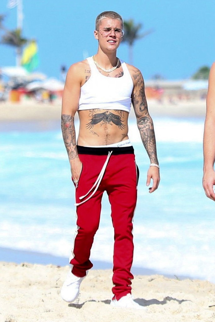 justin bieber crop top