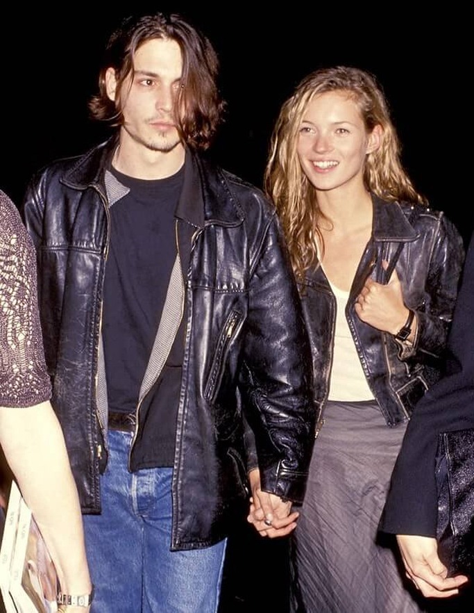 8 Couples Who Dressed In Matching Outfits & Thought It Was Cute 8 Couples Who Dressed In Matching Outfits & Thought It Was Cute