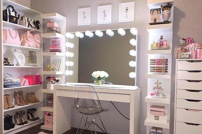 10 Makeup Vanities That Every Beauty Lover Will Want 10 Makeup Vanities That Every Beauty Lover Will Want
