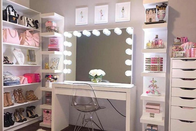 10 Makeup Vanities That Every Beauty Lover Will Want