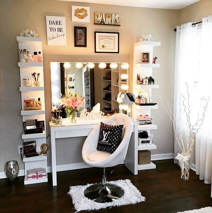 10 Makeup Vanities That Every Beauty Lover Will Want 10 Makeup Vanities That Every Beauty Lover Will Want