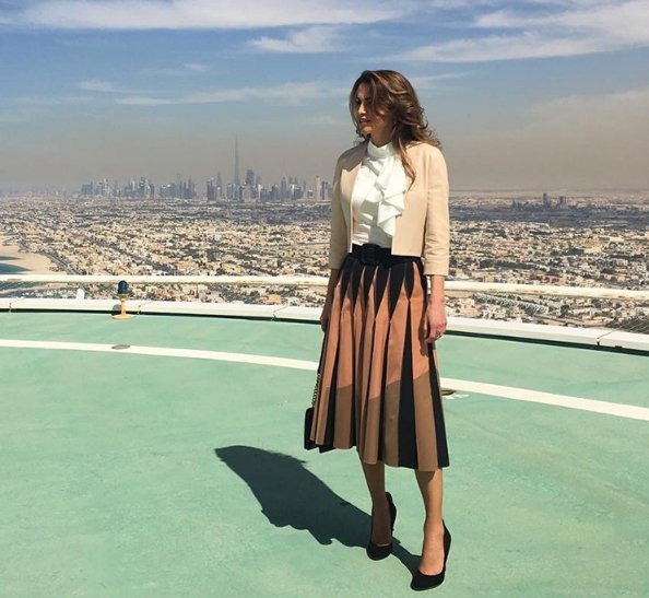 Queen Rania's Top Royal Looks - In Pictures